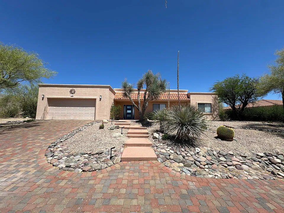 5016 N Calle Bujia