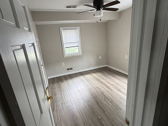 4th image of 111 Battle Creek Ave #2