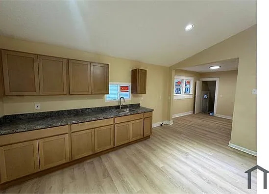 3 bed, $1,550 — Photo 4