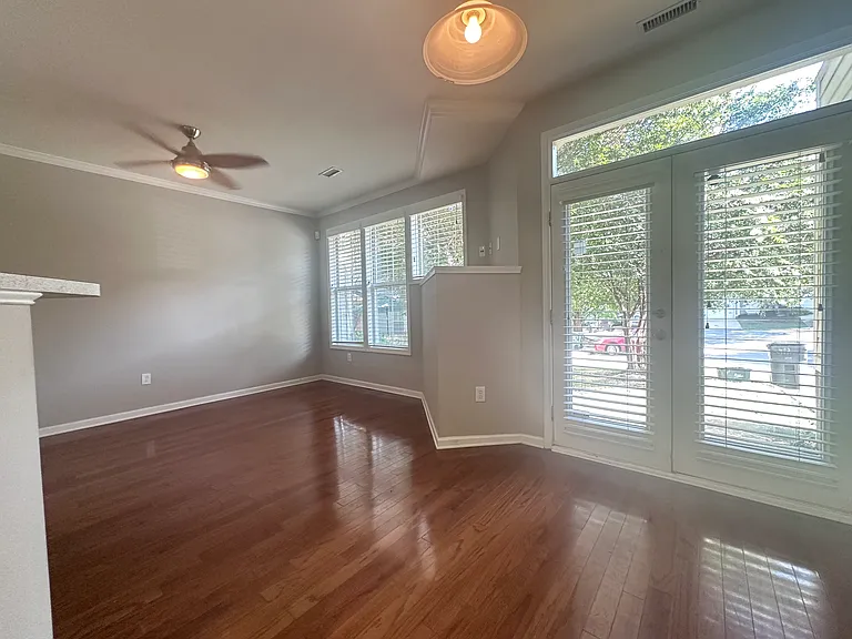 407 Heritage Village Ln — Photo 3