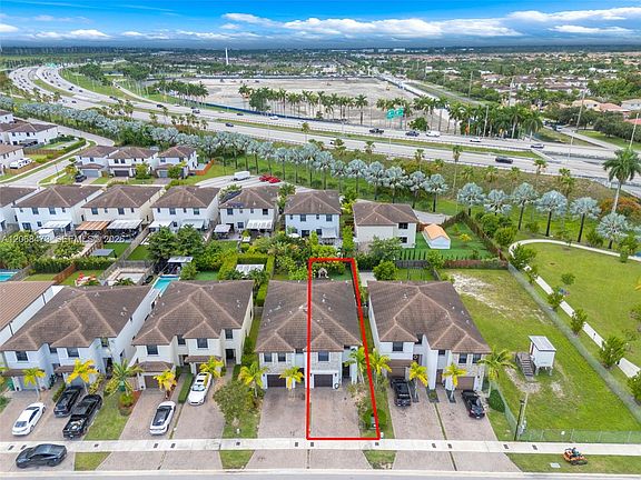 5th image of 24900 SW 107th Ct
