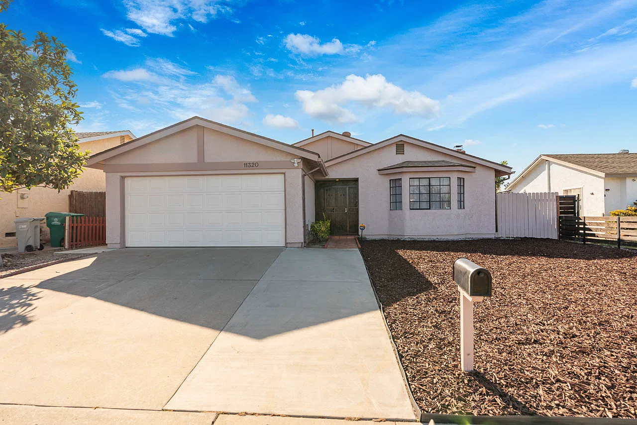 3 bed, 1446 sqft, $4,095 — Photo 2