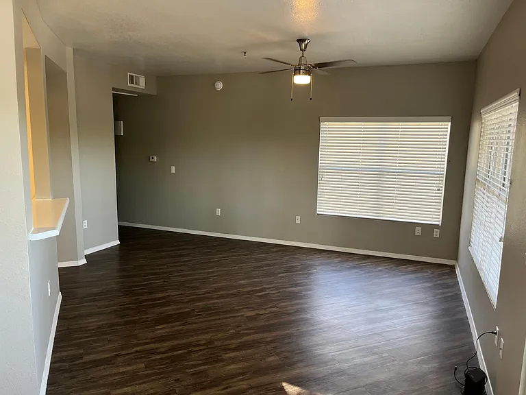 Luxe at Ocotillo — Photo 42