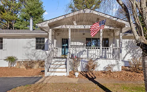 202 Bee Branch Blvd Photo 1
