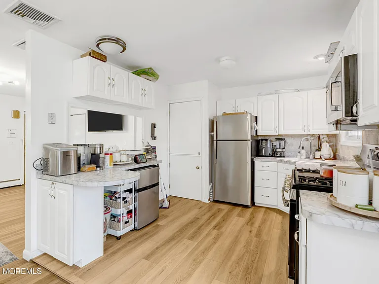 1121 Darlene Ave — Photo 7