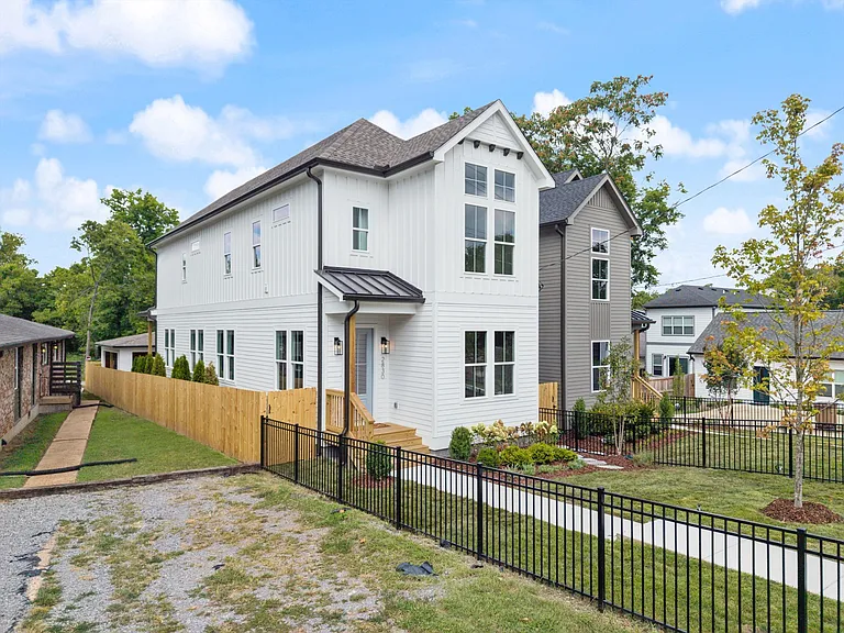 2830 Clifton Ave — Photo 4