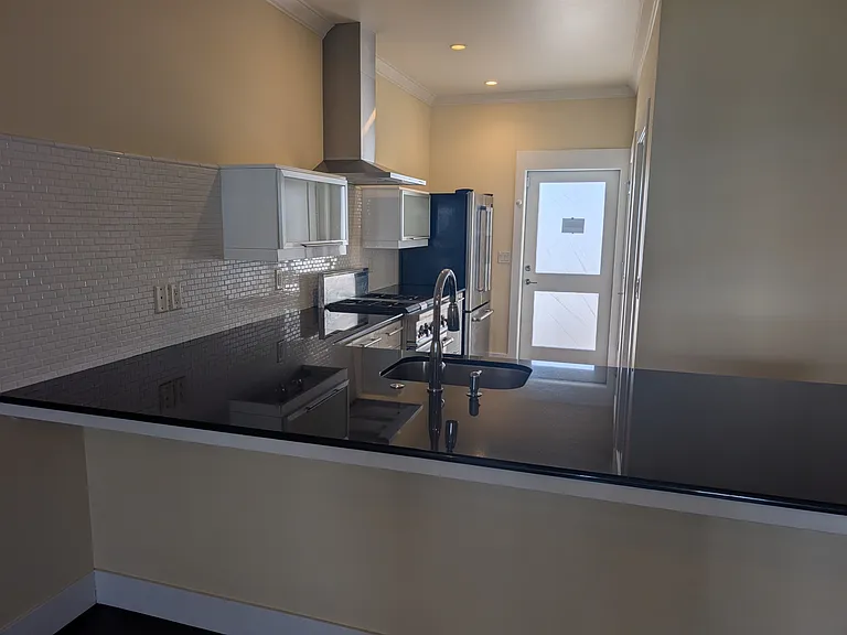 515 G St #1-223 — Photo 3