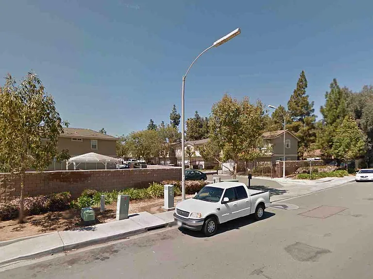 672 Janae Gln — Photo 3