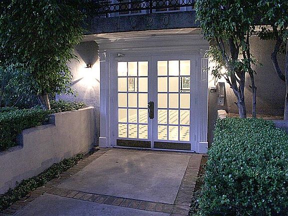 5th image of 1620 S Bentley Ave