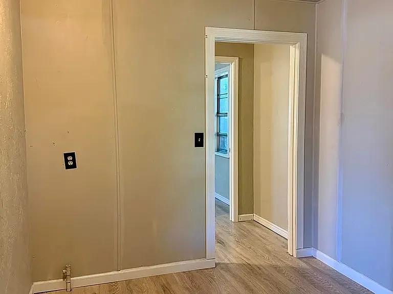 613 N J St — Photo 3