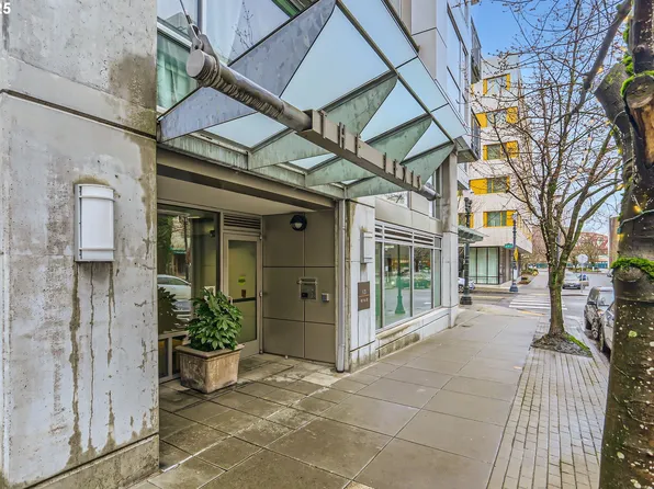 1125 NW 9th Ave APT 403, Portland, OR 97209