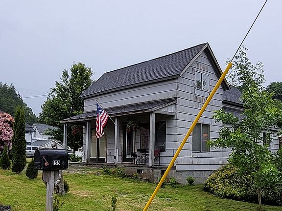2nd image of 135 2nd St