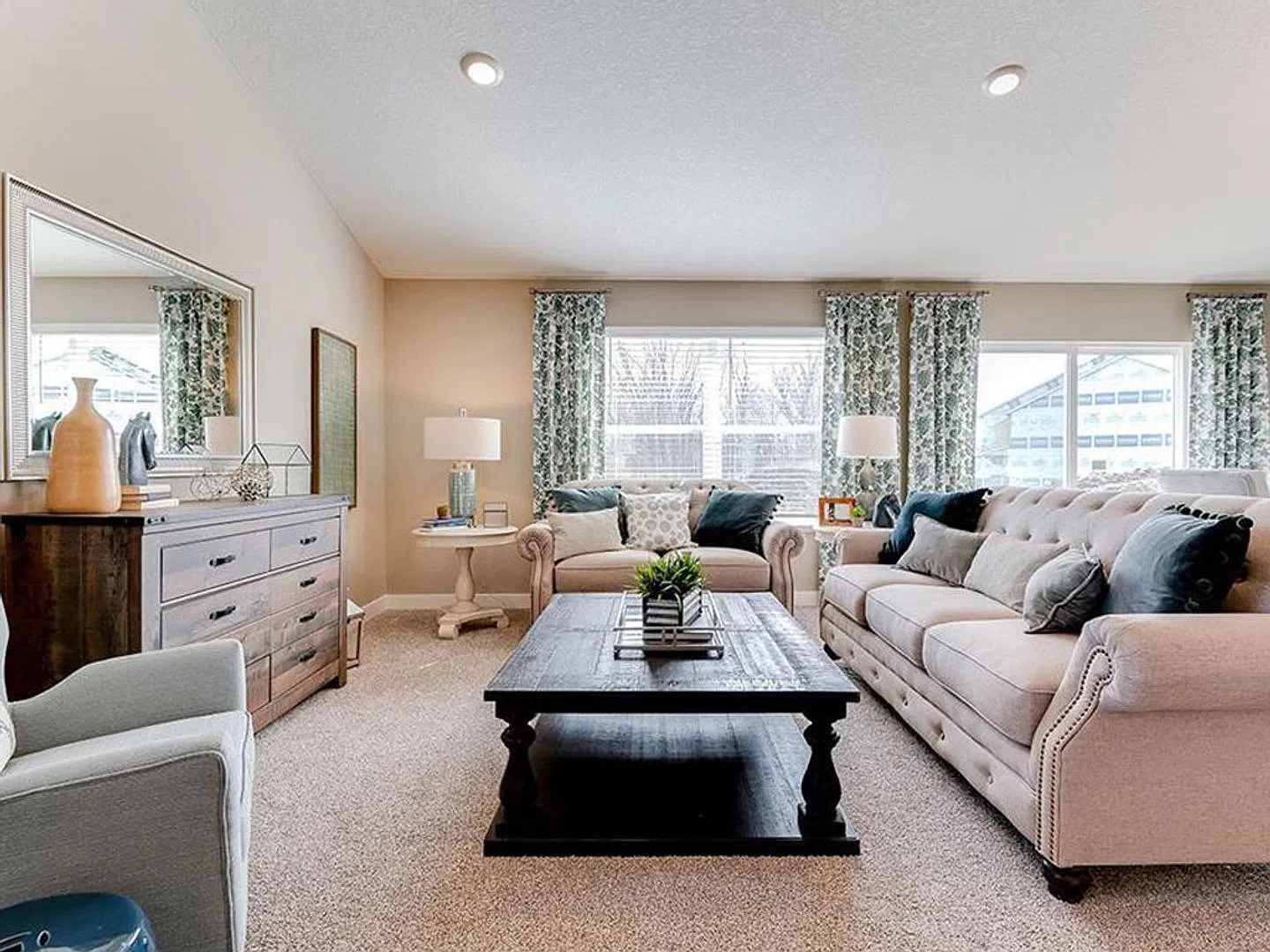 Large New Construction Home Never Before Rented, Primary Suite, Fireplace, 3-Car Garage, Family R... — Photo 3