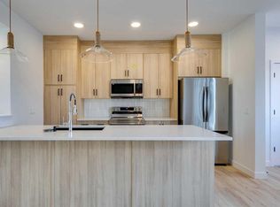 98 SW Agate Rd, Cochrane, AB T4C3B9