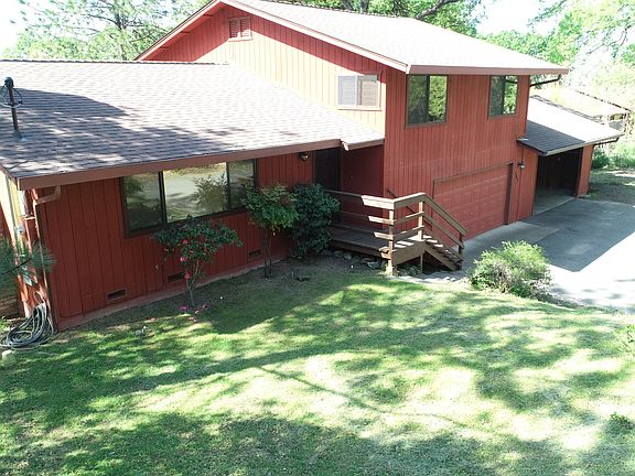 2nd image of 302 Diana Ct