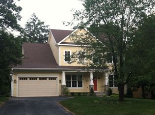 2907 Meadow View Rd, Falls Church, VA 22042