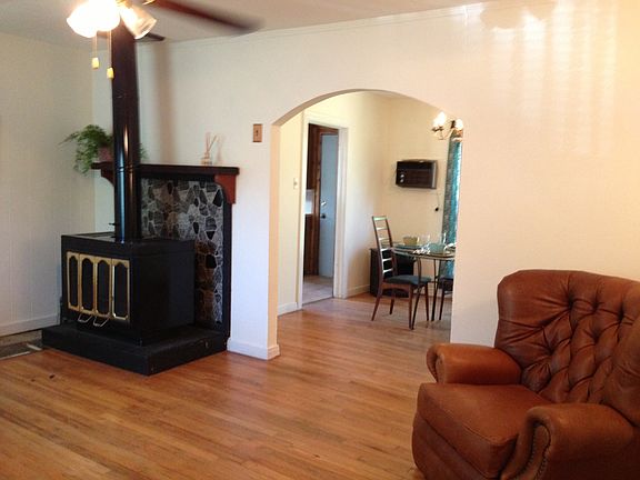 3rd image of 8727 Forest Hills Blvd