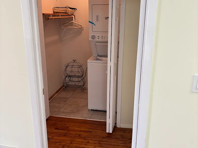 21 Evan Pl — Photo 9