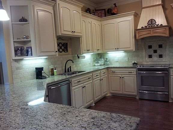 4th image of 1028 Worthington Blvd