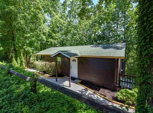 3235 Gold Dust Dr, Pigeon Forge, TN 37863