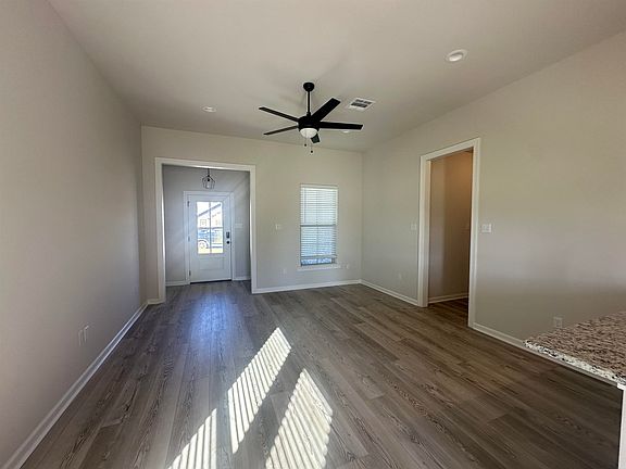 3rd image of 134 Headland Dr