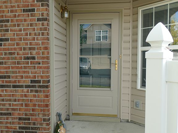 3rd image of 6215 Loggia Dr