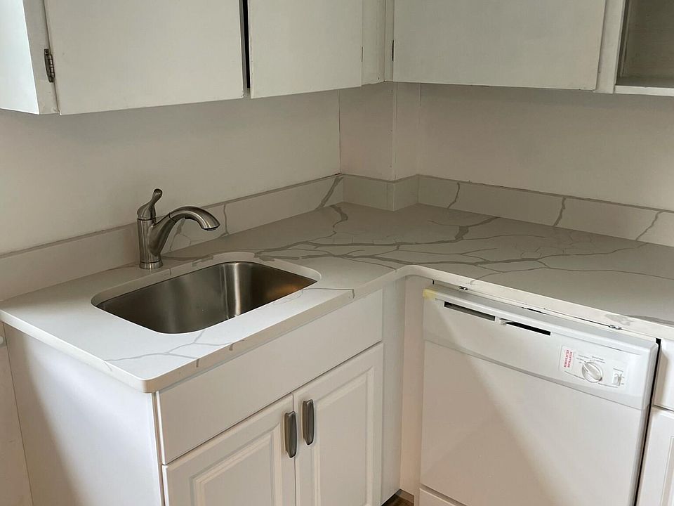 1st image of 95A Coolidge St #3