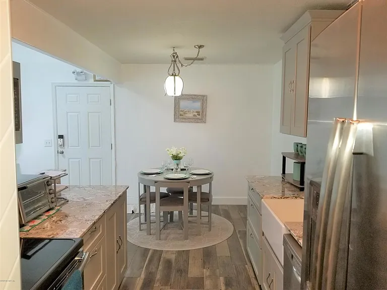 2775 Forest Ridge Dr #F5 — Photo 2