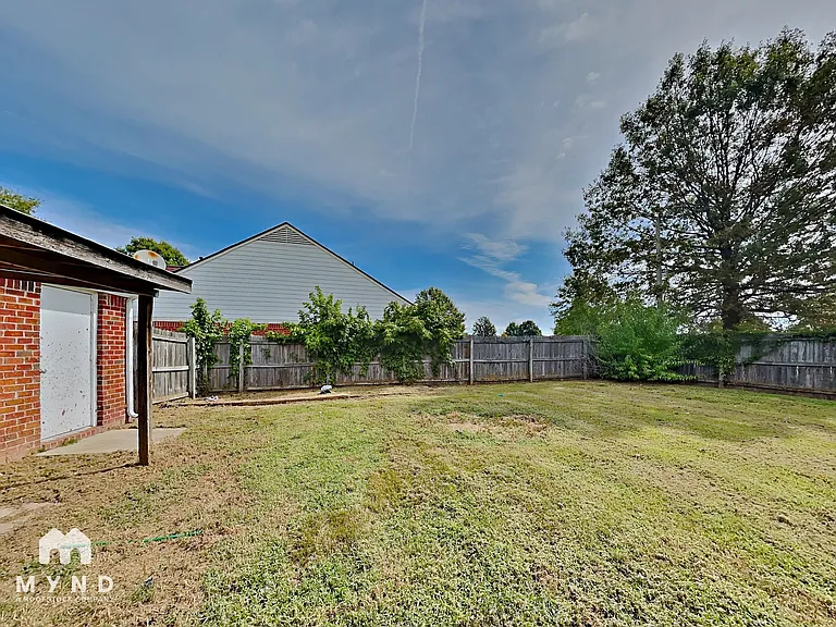 5624 Kaitlyn Dr W — Photo 20
