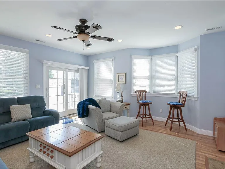 9410 Winchester 6/14th 6/30th Ave #B — Photo 12
