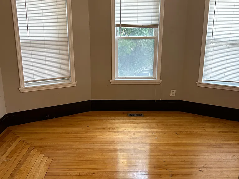 15 Breck St #2 — Photo 8