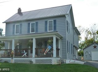 2417 Broad Ln, Falling Waters, WV 25419