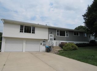 13 Meadowlark Dr, Madison, WI 53714