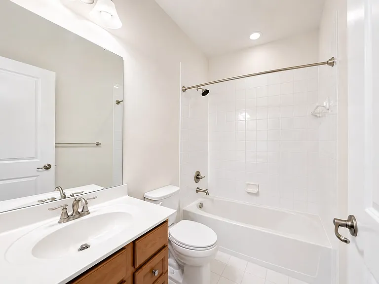 6314 Halsted Ave — Photo 22