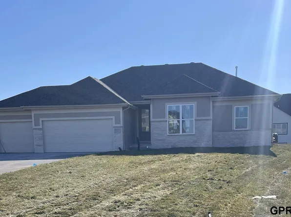 725 N 10th Ave, Springfield, NE 68059