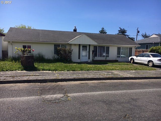 2nd image of 1592 Johnson St