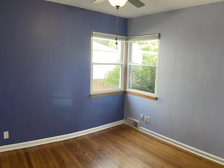 1519 Rockne Dr — Photo 15