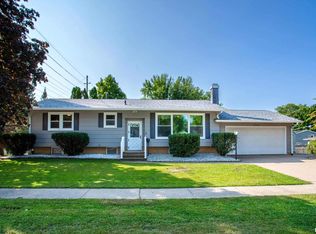 3714 35th Ave, Moline, IL 61265