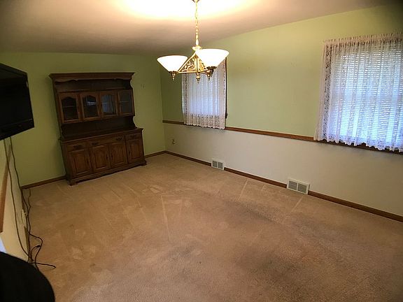 4th image of 368 35th St SW