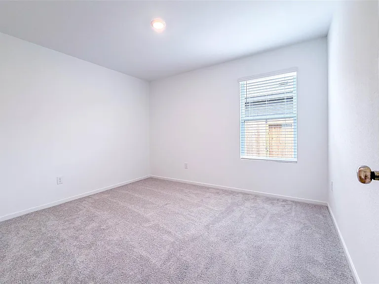 21327 Patton Hills Ln — Photo 32