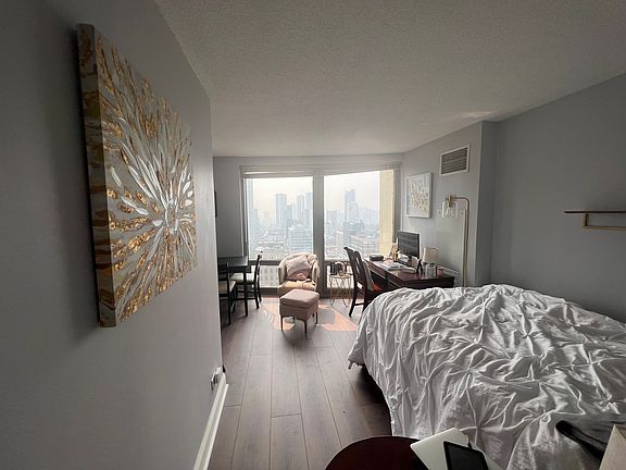 4th image of 440 N Wabash Ave APT 2701