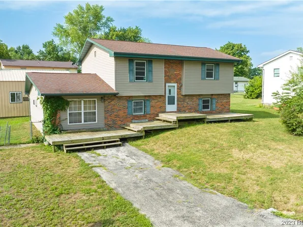 702 W Bourbon St, Eldon, MO 65026