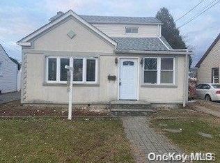 183 Booth St, Hempstead, NY 11550