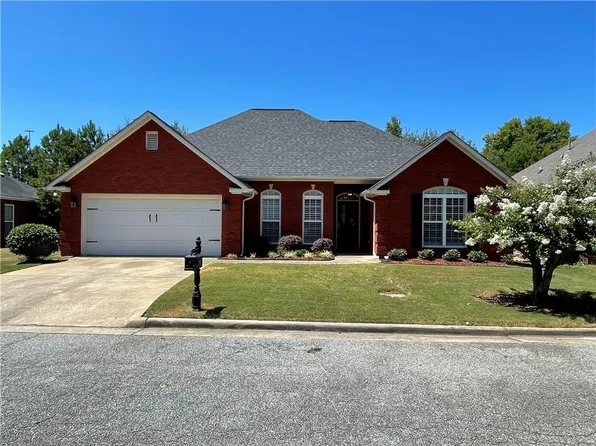 4215 Silver Terrace Ct, Phenix City, AL 36867