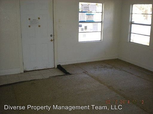 5th image of 207 Bronson St