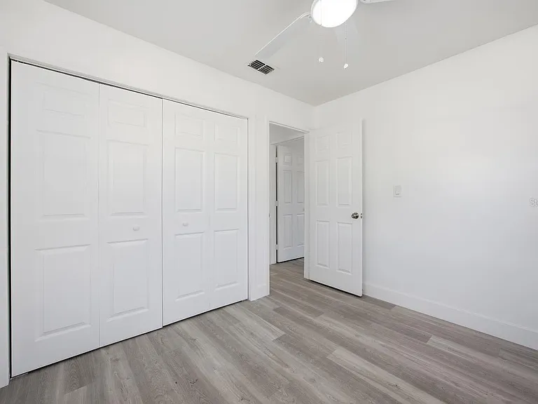 1105 Lincoln Ter — Photo 17