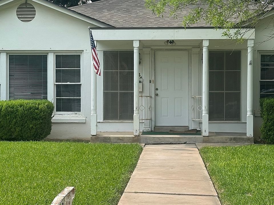 1st image of 844 Laurel