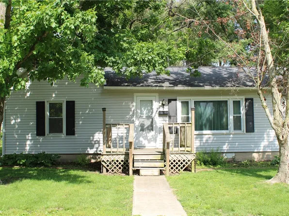 405 S Charles St, Shelbyville, IL 62565