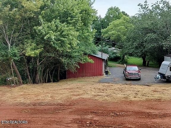 4th image of 111 Vineyard Ln