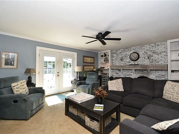 3rd image of 5845 Calamie Dr